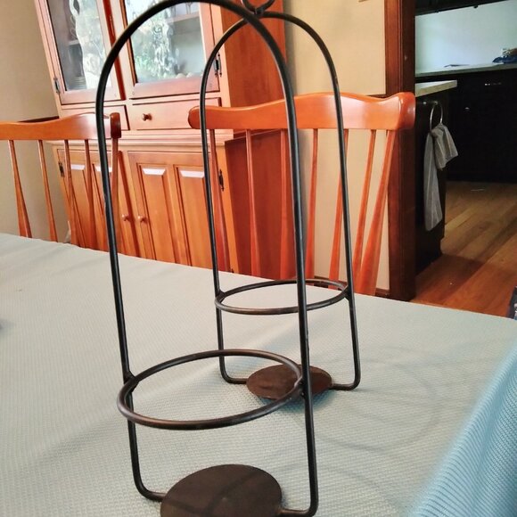 2 Wrought Iron Candle Holders - Whole lot $10 - Picture 3 of 4